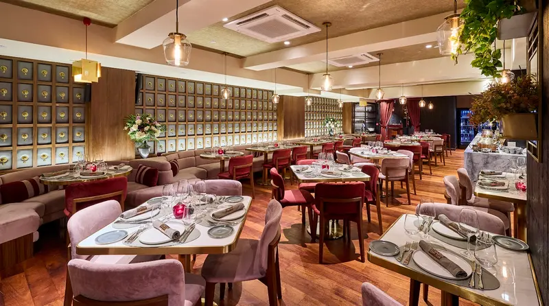 Bombay Dreams, Hong Kong, photo 2