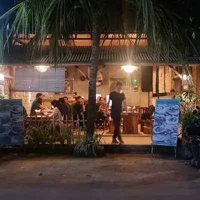 Warung Flora in Kuta Lombok, Lombok