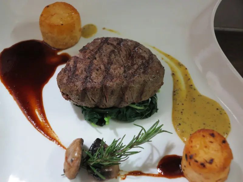 Square Restaurant & Lounge, Senggigi