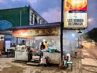 Sate Rembiga Ibu Sinnaseh in Mataram, Lombok