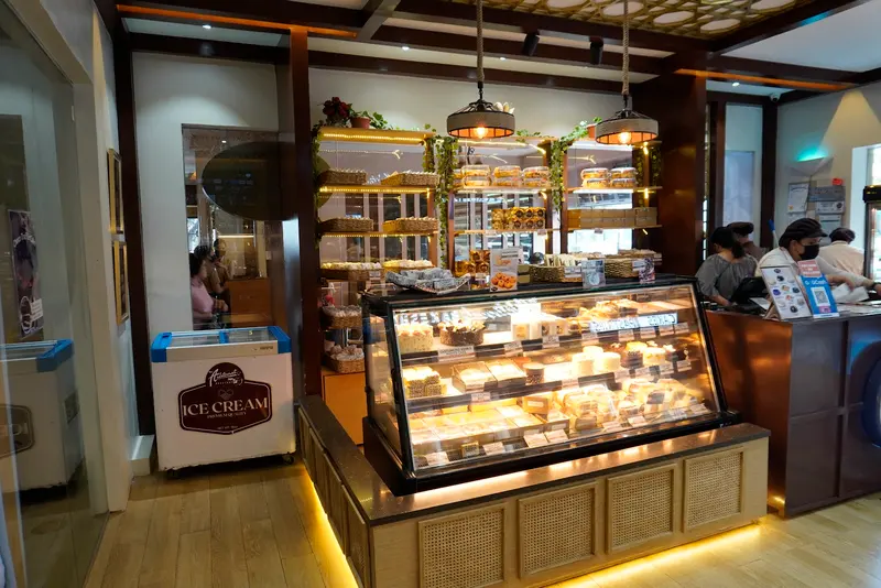 The Aristocrat Bakeshop - Roxas Blvd, Manila, Manila, photo 2